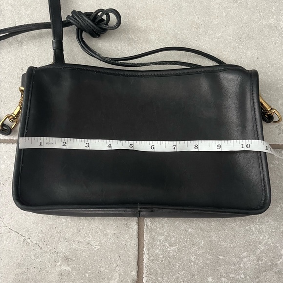 Coach Black Leather Shoulder Bag or Wristlet with Modern Design - Picture 11 of 12